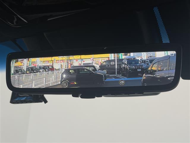 【バックミラー】『バックミラー周辺』の画像になります。写真の内容に関してご不明点、ご質問等がございましたらお気軽にガリバー店舗までお問い合わせください。