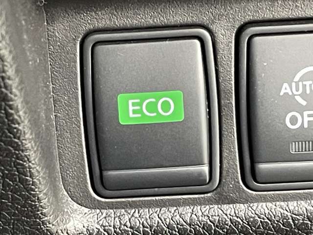 【ECOモード】エンジンとCVTの作動を自動制御して、急加速を抑えることで燃費の向上をサポートします！
