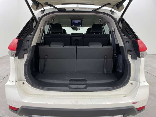◆【トランク】積み込みやすくて、たっぷり積める荷室です。シートアレンジできるものは、乗車人数と荷物の量や大きさによってシートを動かすことができるので、より快適なドライブが可能です！