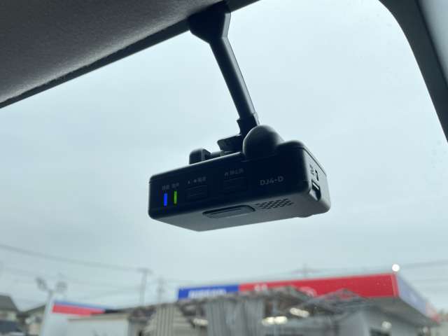 話題のドライブレコーダー付！もしもの時やあおり運転の証拠映像は自分の身を守る為にも必要ですね！