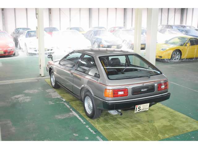 この度は全国多くの中古車販売店の中より、弊社の物件の閲覧をしていただき誠に有難うございます。ご不明な点が御座いましたらお気軽にお問い合わせ下さい。スタッフ一同心よりお待ち致して居ります。