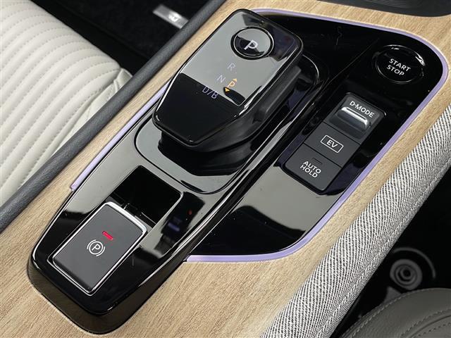 【運転席操作部】快適なドライブを楽しむための機能が装備されています！運転席から触れるので、使いやすいです！除菌プランいれていただくと、さらに清潔で安心していただけます！