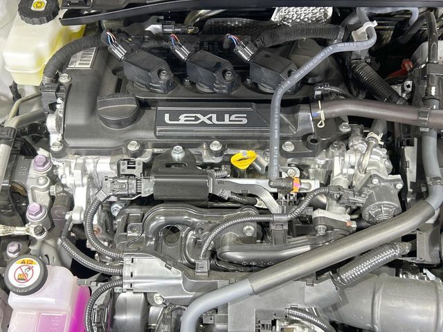 親切・丁寧な専門メカニックスタッフが応対！・車検・点検整備・事故等の修理などアフターサービスも安心。お車のカスタマイズもネクステージのサービススタッフまでご相談ください！