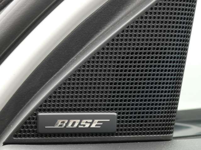 高性能スピーカーx12、BassMatch、AUDIOPILOT、Centerpoint、SurroundStageを搭載。ボーズのプレミアムサウンドをお楽しみいただけます。