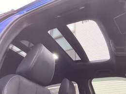 室内に開放感を与えてくれるサンルーフ！伸びやかなゆとりを室内にもたします！