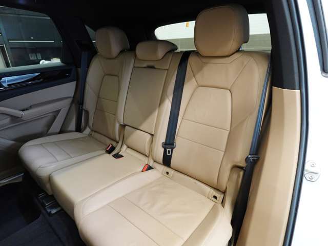 お車にてご来場を頂きました場合、ご要望に合わせてお車を拝見させて頂きまして下取り価格の算出も実施させて頂きます。査定時間は概ね20分程度となります。