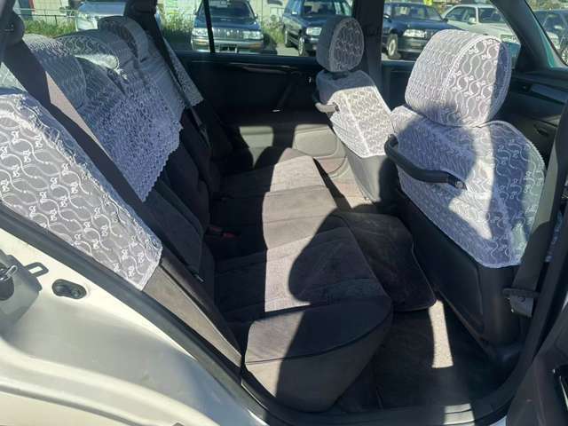 純正レースカバーが付き