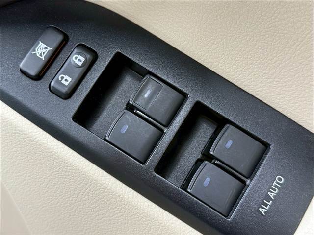 自動車と一緒に任意保険もご相談下さい。専任スタッフがお車に合った内容をご提案させていただきます。