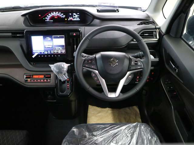 系列会社にメルセデスベンツ、BMW、VW、GMシボレー、クライスラー、スズキアリーナ等正規ディーラーを持つ当社ならご納車後の整備のノウハウも御座いますので安心してお乗り頂けます。