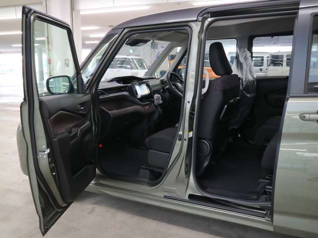 ご納車前のボディガラスコーティングも専門の業者が常駐しておりクオリティの高いコーティングを低価格にてご提供しております♪