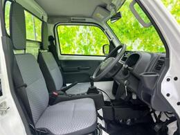 「この車の写真をもっと見たい」「状態が気になる」「この装備はついている？」どんな小さな疑問でもお気軽にお問い合わせください！