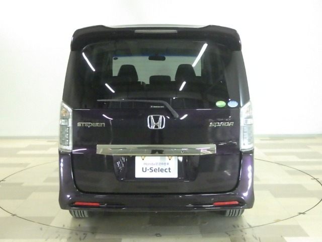 【ご案内】弊社では東京都を基点に店頭納車としてのお支払総額を表示しております。隣接県も含め東京都以外の登録地は県外登録料が必要です（自動計算反映無。お電話下さい）。また別途配送料でお届け納車が可能です