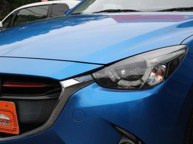 黄ばんでいてはカッコ悪いので全車ヘッドライトは磨いてあります！これだけで年式が新しく感じます！！
