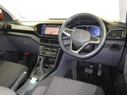 輸入車ならではの、細部まで作り込まれた、洗練されたデザインです。運転席からの視界は、店頭にてお客様ご自身の目でお確かめください.