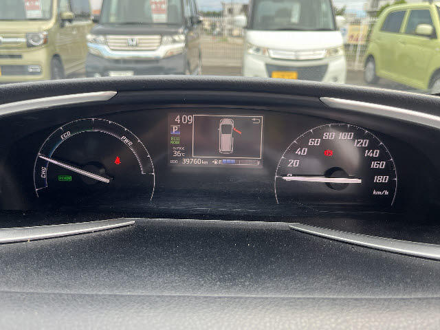 走行距離が気になりますか？当社の在庫は10，000台！！ネットに掲載しきれない車も多数！！ご来店いただければ理想の一台を探してみせます！！