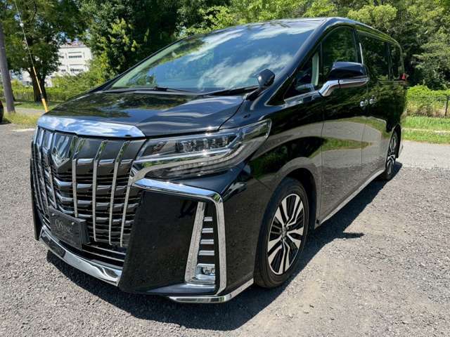 ◆中古車の欠点は汚れている。弊社ではその欠点を無くす為にガラスコーティングをオススメしています。艶・撥水がたまりません！！