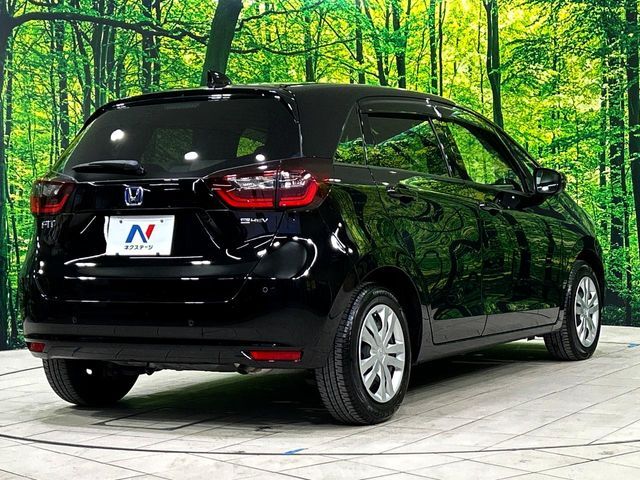 ☆全国のネクステージからお取り寄せが可能※！遠方の店舗に展示してあるクルマが気になる場合も、最寄りの店舗でご覧いただくことが可能です！是非私たちに要望をお聞かせください！※別途費用