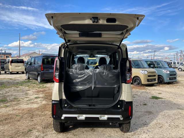 大切な愛車を見つけるお手伝いから始まり、ご購入後もできるだけ長く、安全にお乗りいただけるようにアフターサポートにも全力で取り組んでいます。