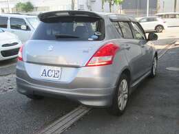 リヤガラス5面はプライバシーガラスで室内が見えにくく紫外線や赤外線も大幅カット♪