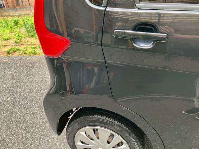 第三者機関による車両検査を実施しております。出来るだけ安心安全の車両状態でお客様に納車できるよう心掛けております。