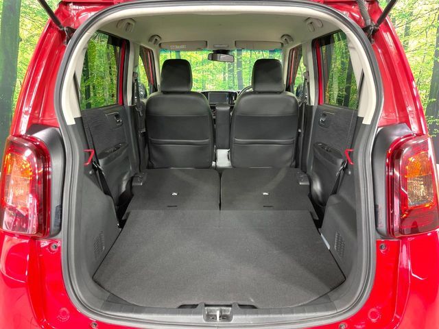 普段のお買い物や通勤、送迎等に十分な荷室スペースを確保しております。セカンドシートを倒すと、大きな荷物の積載も可能です♪