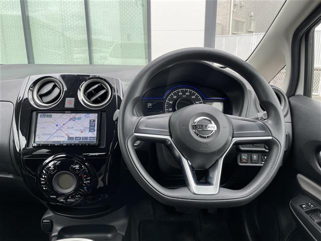 【運転席操作部】快適なドライブを楽しむための機能が装備されています！運転席から触れるので、使いやすいです！除菌プランいれていただくと、さらに清潔で安心していただけます！