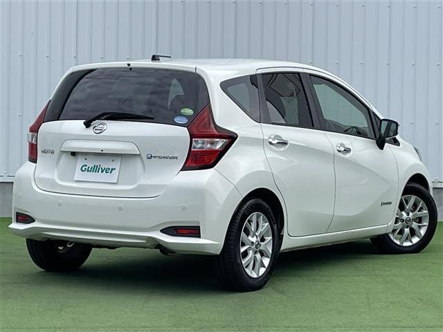 【シフトレバー】シフトも操作しやすく快適なドライブを楽しんでいただけます！