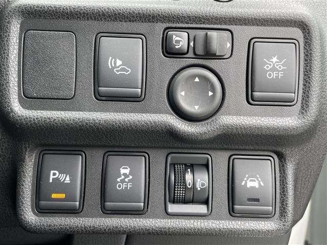 お手持ちのPCまたはスマートフォンでビデオ通話にてお車をご紹介いたします。