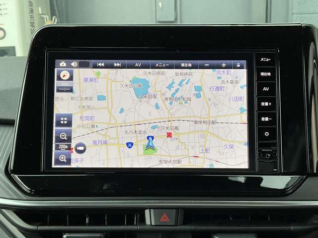 ナビゲーションを利用することで、目的地までのルートを案内し、最新の道路状況を反映して最適なルートを提案してくれます。また、渋滞を回避するルートを提案してくれるので、安全に目的地に到着することができます