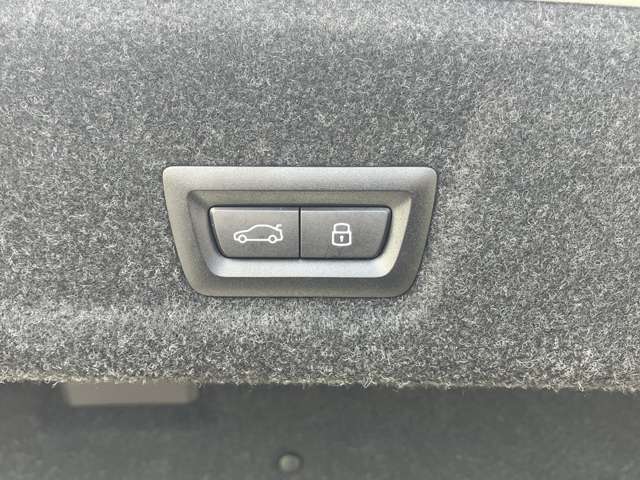 国道1号線に沿い横浜市営地下鉄「三ッ沢上町駅」から徒歩約10分。 BMW Premium Selection 横浜三ッ沢店 / 〒240-0062神奈川県横浜市保土ヶ谷区岡沢町322-3 / TEL：045-612-8488