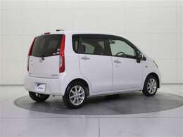 全国トヨタディーラーの中でも数少ない、トヨタ認定検査員が1台ずつ内外装をチェック。