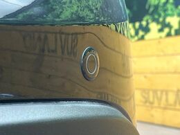 【クリアランスソナー】バンパーに付いたセンサーが障害物を検知！一定の距離に近づくとアラートで教えてくれます♪狭い駐車スペースや車庫入れ時も安心ですね☆