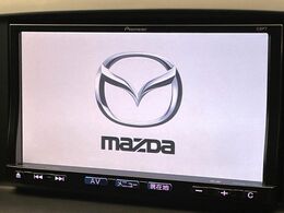 【純正ナビ】人気の純正ナビを装備。オーディオ機能も充実しており、Bluetooth接続すればお持ちのスマホやMP3プレイヤーの音楽を再生可能！毎日の運転がさらに楽しくなります！！