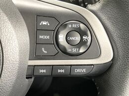 【アダプティブクルーズコントロール】高速道路での長距離走行が楽に！！自動で速度を保つクルーズコントロールが、衝突軽減システムと連携し、前方の車両を感知して車間を保つように速度調節してくれます！！