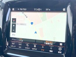 ●純正ナビ:一体感のあるナビは、高級感ある車内を演出してくれます。オーディオ機能も充実しておりますので、運転もより楽しめます♪