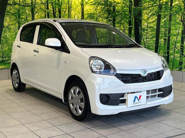大好評のボディコーティング「弾スプラッシュコート」もご納車までに施工可能。通常のガラスコートと異なる、耐久年数6年の無機質ガラスコーティングが、ボディをキレイな状態に保ってくれます。