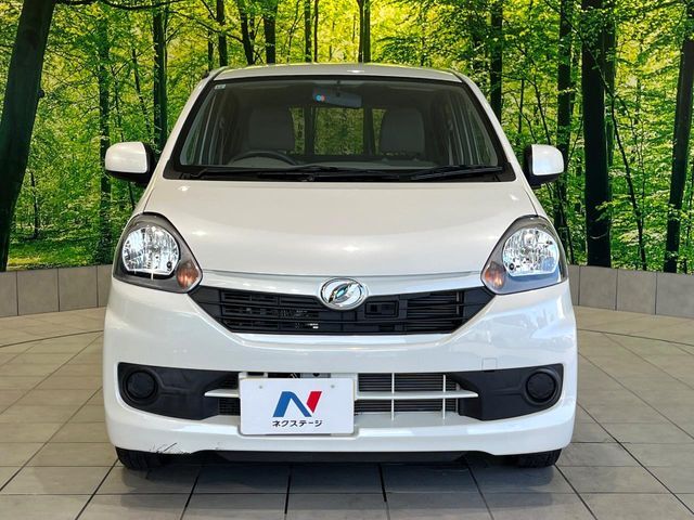 弊社では、全車『修復歴なし』のお車のみ取り扱っております。専任バイヤーによる厳選した仕入れの後、入庫後の車両チェックを行い、ネクステージが認定した高品質な中古車をご提供しております。