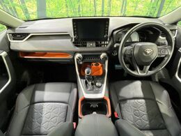 グループ総在庫数約30，000台！！全国の系列店からメーカー・車種問わずご紹介出来るので、あなたにピッタリのお車が見つかるはずです♪まずはお問い合わせ下さい☆