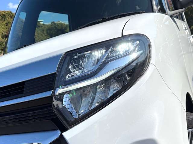 「LEDヘッドライト」　明るい！省電力！長寿命！暗い夜道も安全に運転できますね♪