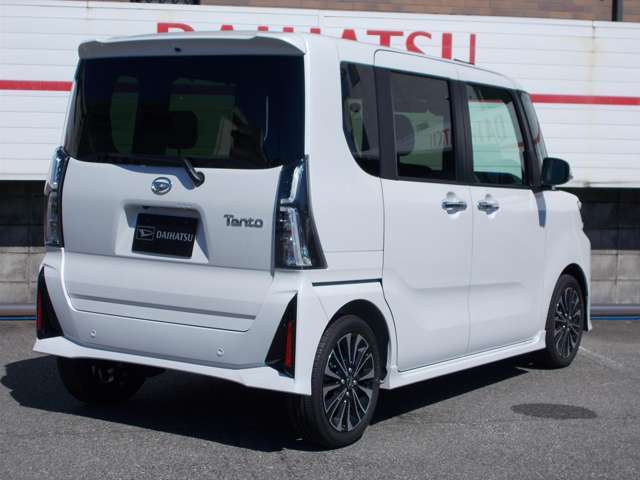 ディーラー中古車だからこそ、安心安全保証付き！板金塗装もお任せ下さい！