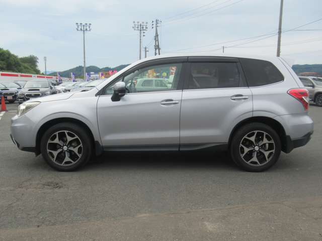 遠方販売の実績多数あり！現車を見ないでご購入されるお客様のご不安な点を一掃出来るように案内させて頂きます。ご遠方のお客様も安心してご連絡を下さい♪画像では伝えきれない良さをお伝え致します♪