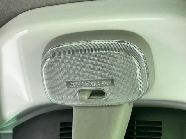 お車に合わせて無料保証以外にも、保証範囲、期間、距離を拡充させた有料保証もご用意しております！中古車の購入が初めてで不安・・・というお客様もご安心ください！