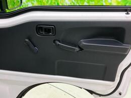 「この車の写真をもっと見たい」「状態が気になる」「この装備はついている？」どんな小さな疑問でもお気軽にお問い合わせください！