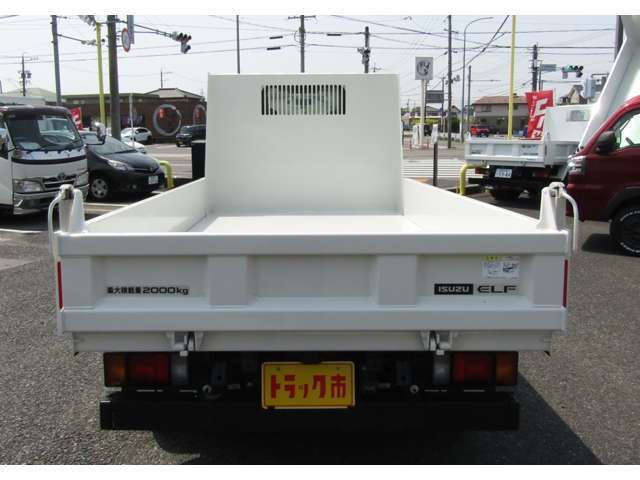 4ナンバーサイズで小回りラクラク♪狭い現場で活躍するダンプカーです♪