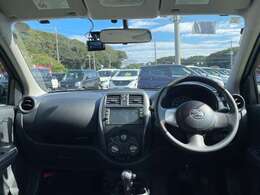 フロントガラスも大きく開放感がありますので、視界が広く運転がとてもし易いです！