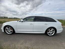 ご覧いただきありがとうございます！弊社では”予約制”でお客様一人ひとりに真摯に向き合い、三者三様のご希望に合わせたご相談を承っています！