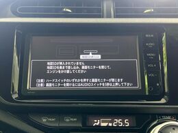 【純正ナビ】人気の純正ナビを装備。オーディオ機能も充実しており、Bluetooth接続すればお持ちのスマホやMP3プレイヤーの音楽を再生可能！毎日の運転がさらに楽しくなります！！