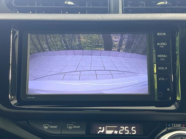【バックカメラ】駐車時に後方がリアルタイム映像で確認できます。大型商業施設や立体駐車場での駐車時や、夜間のバック時に大活躍！運転スキルに関わらず、今や必須となった装備のひとつです！