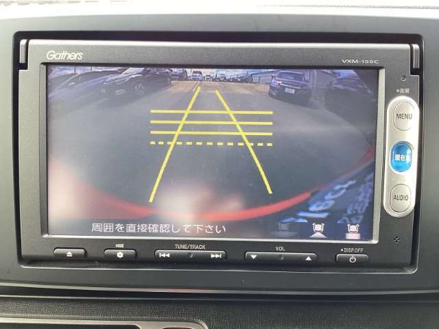 バックカメラ装着済！死角になりやすい後方もとても見やすいです☆車庫入れに自信がない方や縦列駐車が苦手な方にも、オススメ装備です！安心度もアップ！