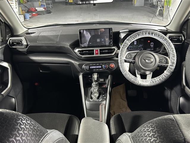 【インパネ全体】全方位で視界が広く、高い目線で運転もしやすいです！